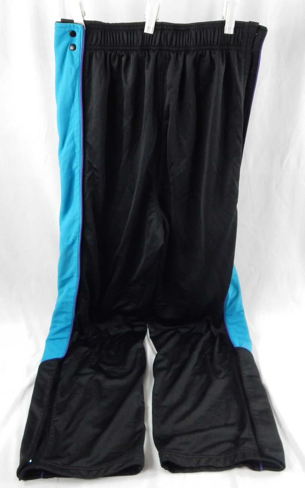 2005-06 New Orleans Hornets Moochie Norris #25 Game Used Black Warm Up Pants 5 Pic2