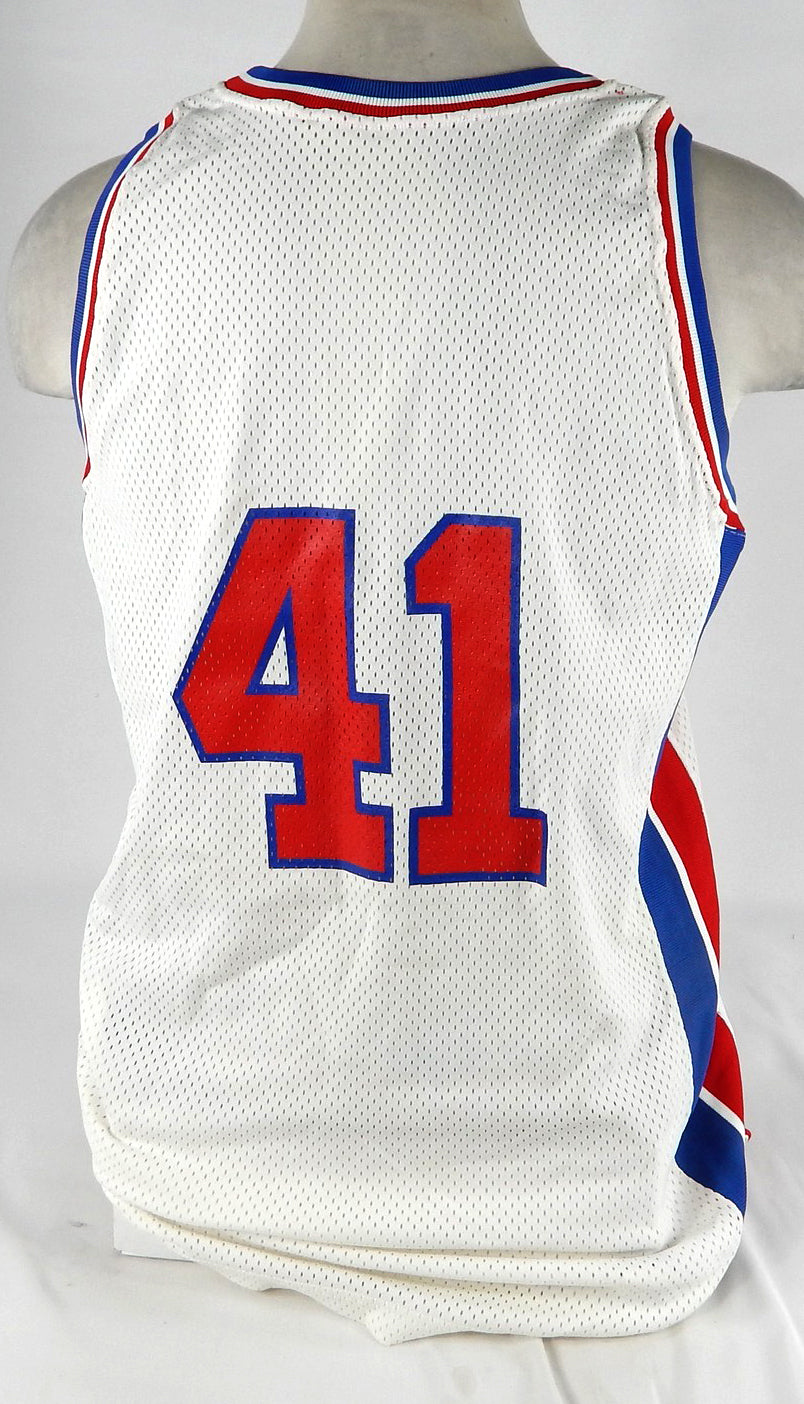 1991-92 Detroit Pistons #41 Game Issued White Jersey 44 710 Pic2
