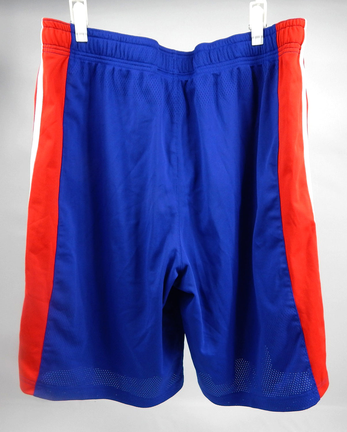 2022-23 Detroit Pistons #67 Game Used Blue Shorts 42 847 Pic2