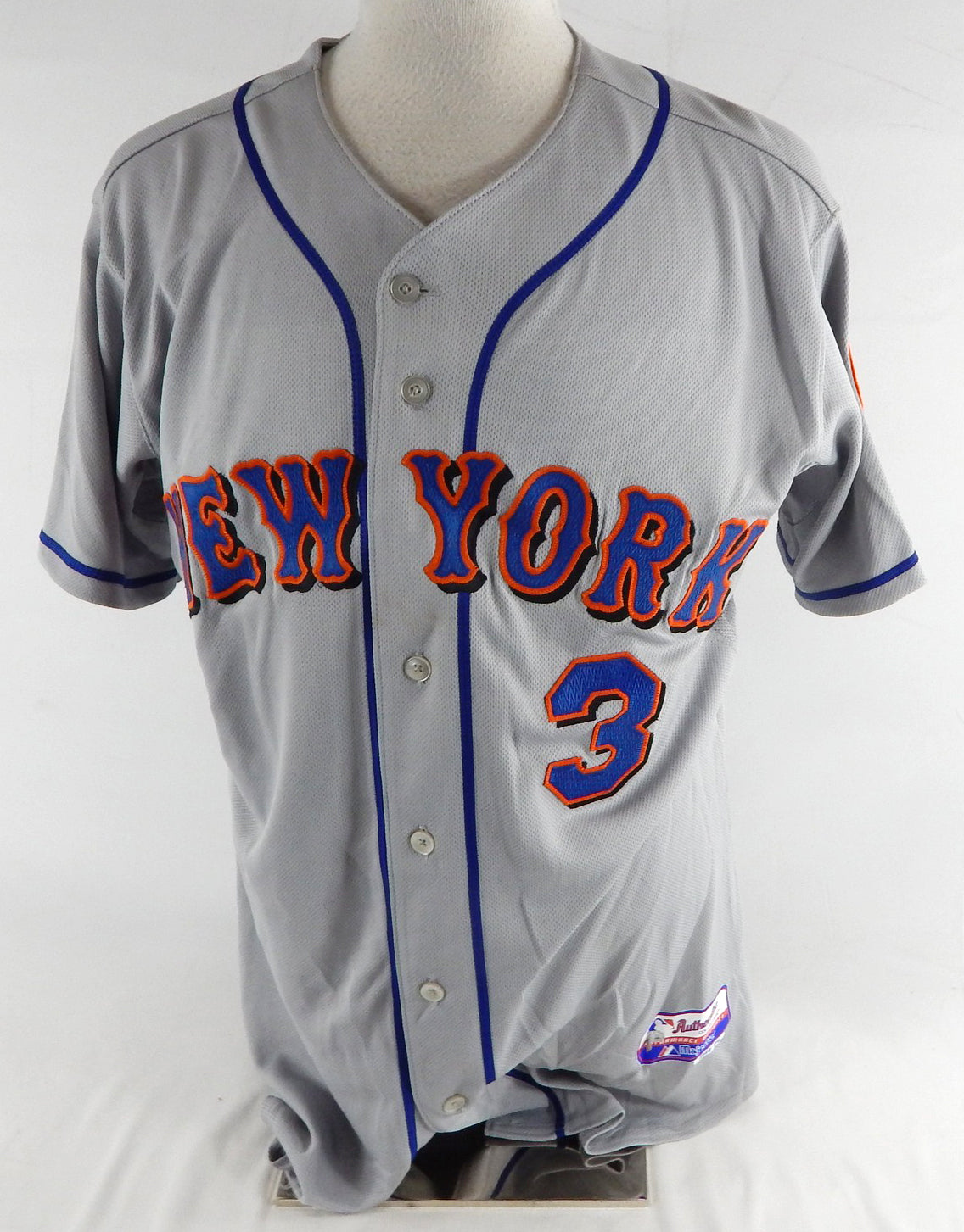 2010 New York Mets Luis Hernandez #3 Game Issued Grey Jersey 44 019