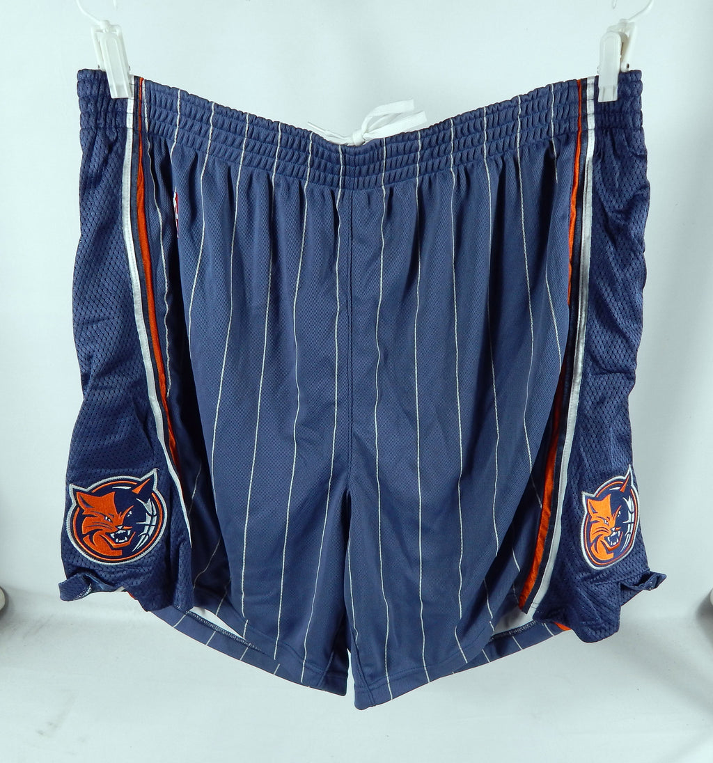 2000s Charlotte Bobcats GameIssued Navy Shorts 52 DP72763