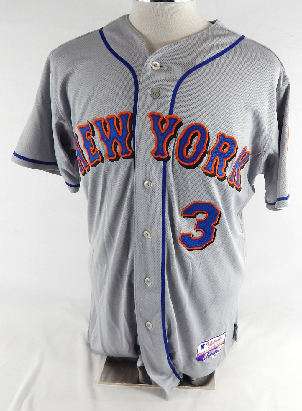 2011 New York Mets Luis Hernandez #3 Game Issued Grey Jersey 44 034