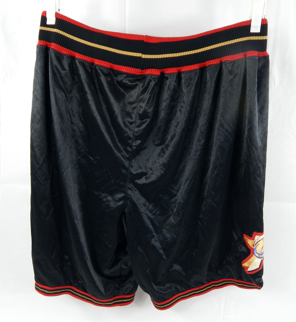 2006-09 Philadelphia 76ers Game Issued Black Shorts 48 876 Pic2