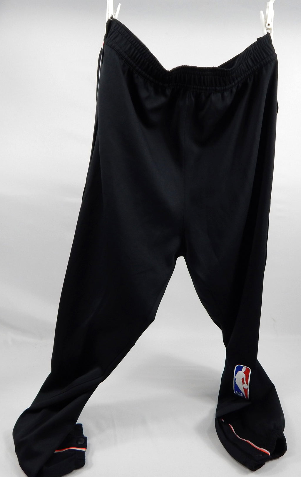 2023-24 Detroit Pistons Nowell/Cazalon #20 Game Used Black Pants City Bad Boys 3 Pic2