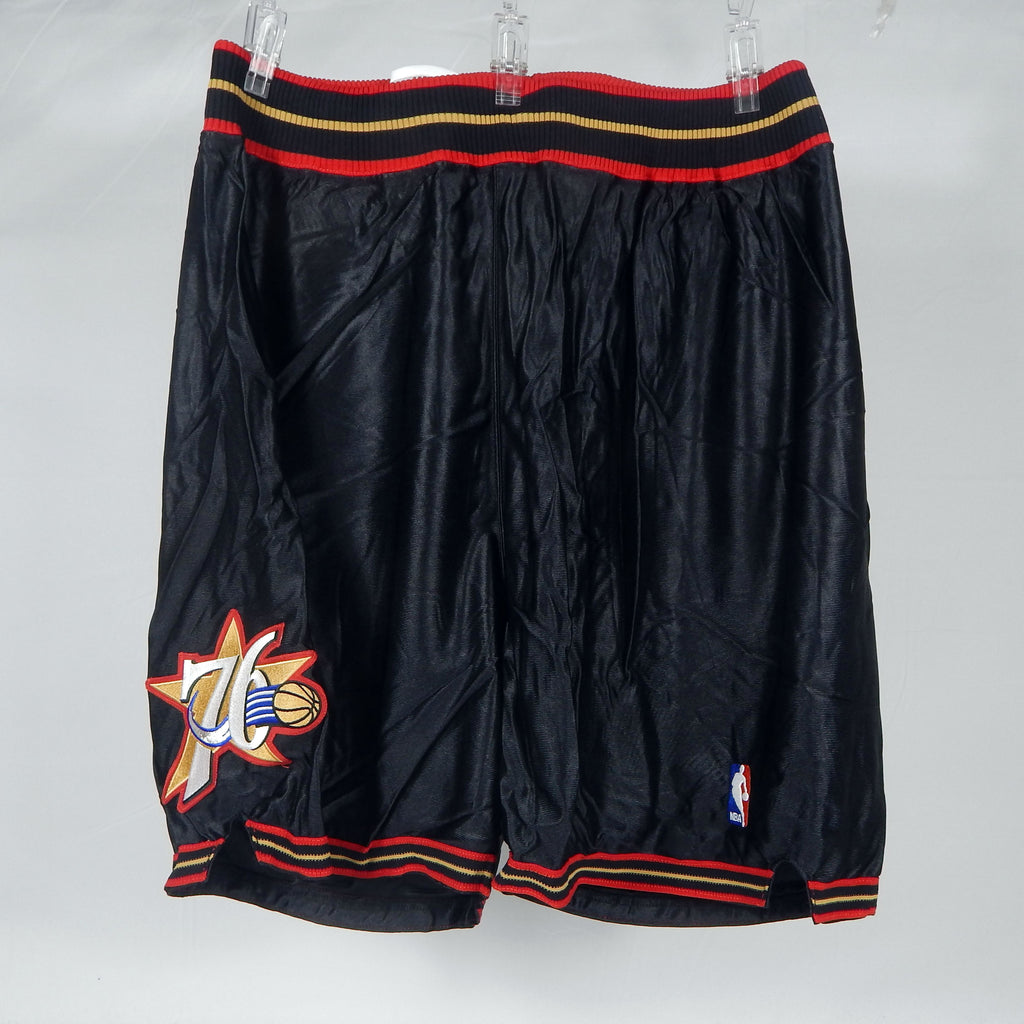 2003-04 Philadelphia 76ers Allen Iverson Game Issued Black Shorts 44 712836S