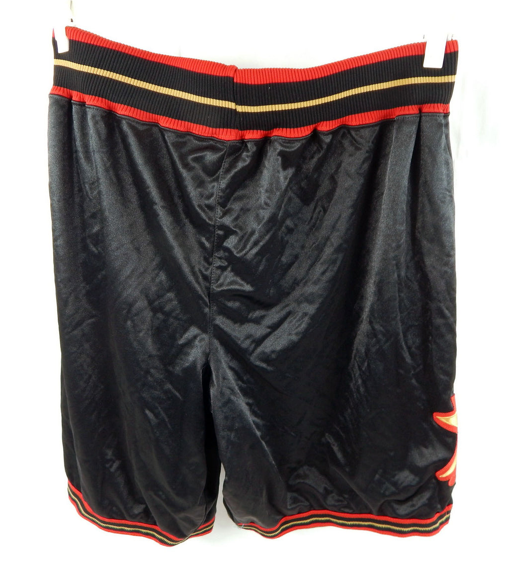 2006-09 Philadelphia 76ers Game Issued Black Shorts 42 900 Pic2