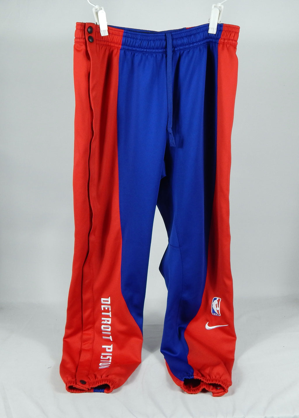 2023-24 Detroit Pistons #75 Game Used Red Blue Pants L DP73972