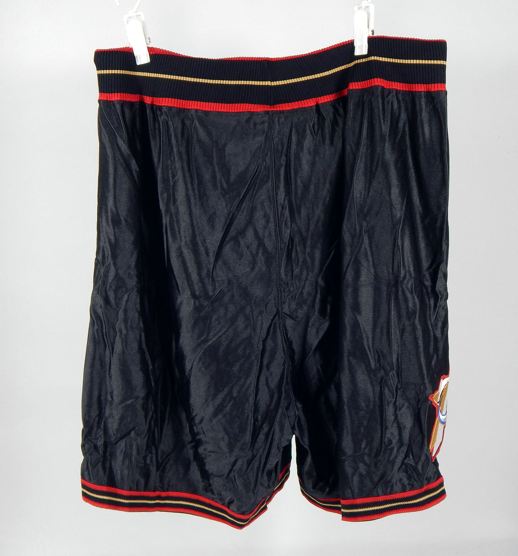 1990s Philadelphia 76ers Game Issued Black Shorts 44 DP73974 Pic2