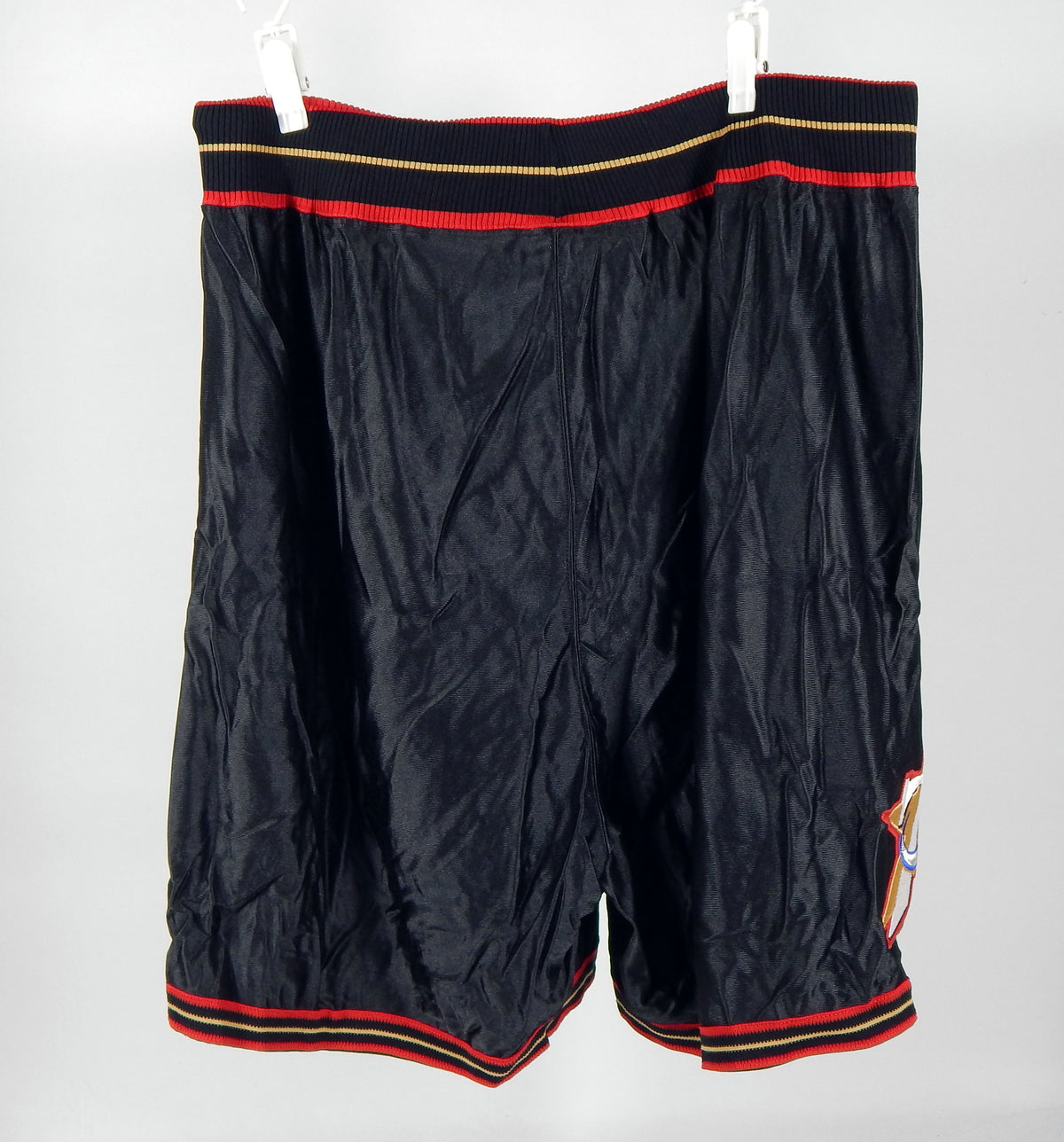 1990s Philadelphia 76ers Game Issued Black Shorts 44 DP73974 Pic2