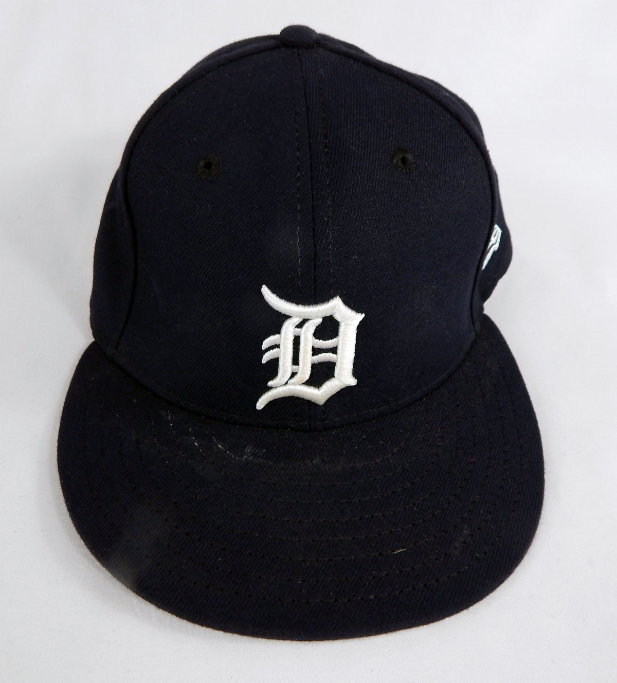 Detroit Tigers Willi Castro #18 Game Issued Pos Used Navy Hat 7.25 DP67091