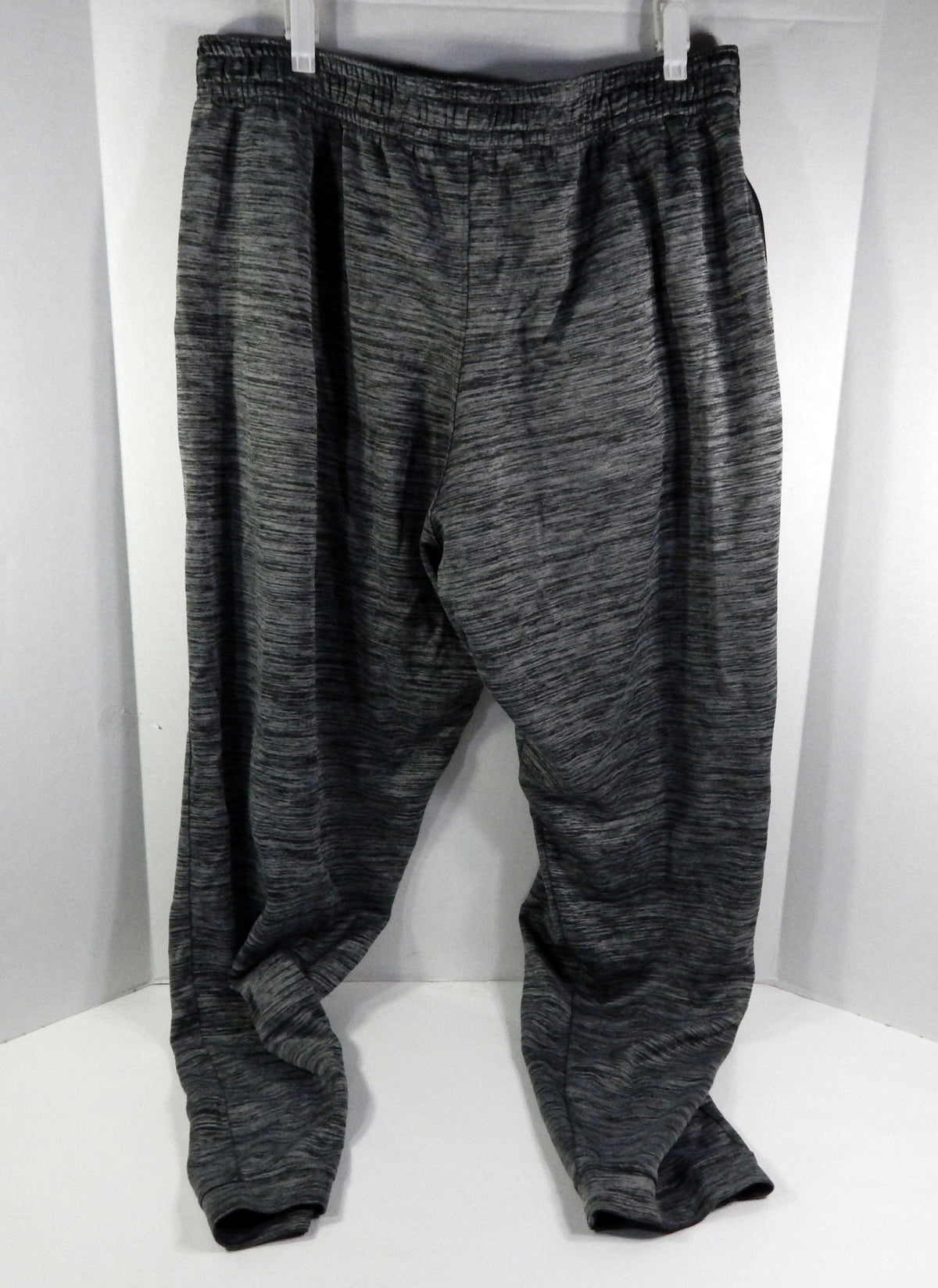 2019-20 Detroit Pistons Game Issued Grey Travel Sweat Pants Nike 3XL 57S Pic2