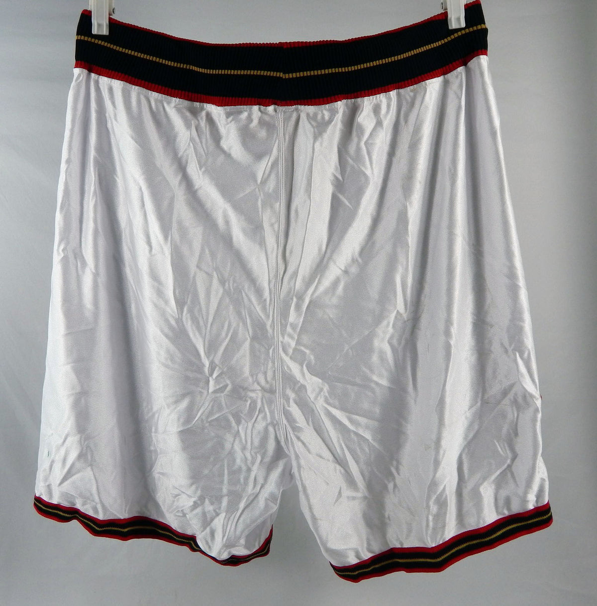 2002-06 Philadelphia 76ers #1 Game Used White Shorts 42 DP96203 Pic2