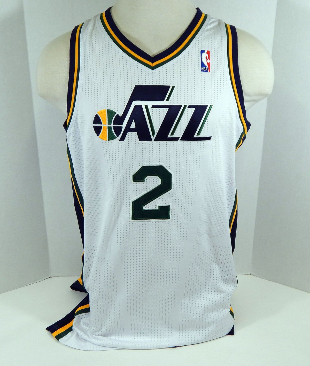 2010-11 Utah Jazz Sundiata Gaines #2 Game Issued White Jersey DP08903 Pic2