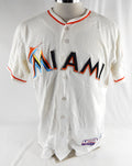 2012-18 Miami Marlins #15 Game Used White Jersey 46 782