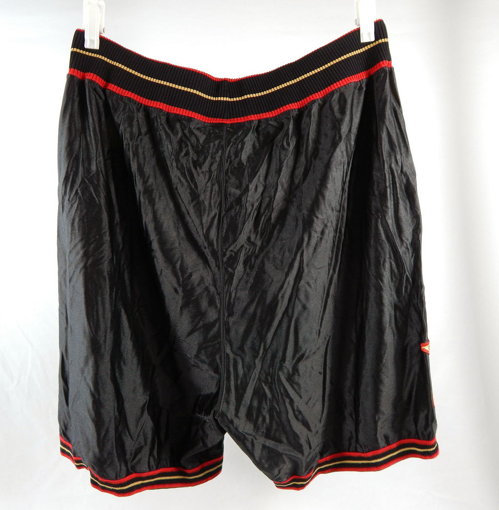 Late 1990s Early 2000s Philadelphia 76ers #1 Game Used Black Shorts 44 DP96217 Pic2