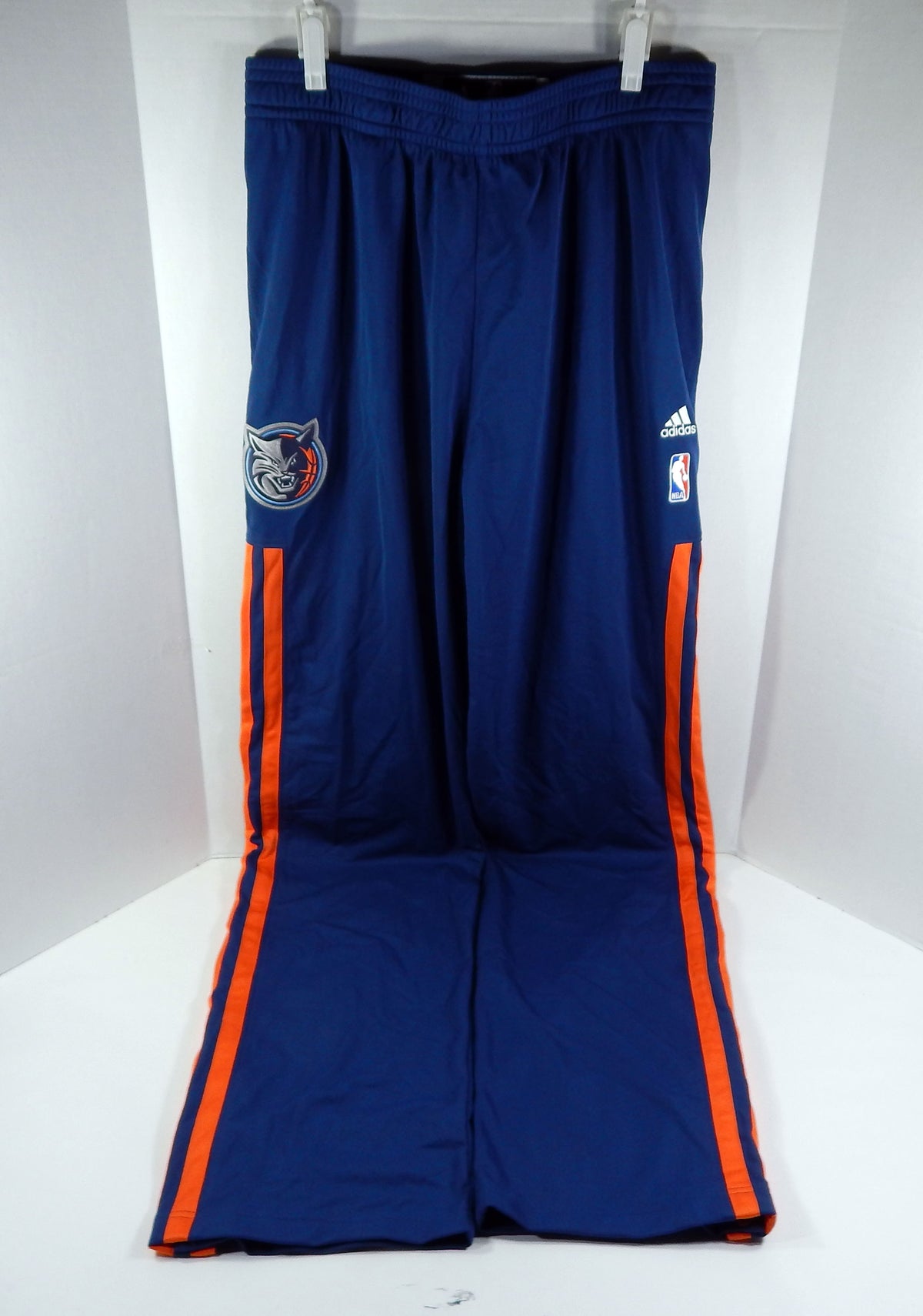 2012-13 Charlotte Bobcats Game Issued Navy Warm Up Pants XL+6 DP73857