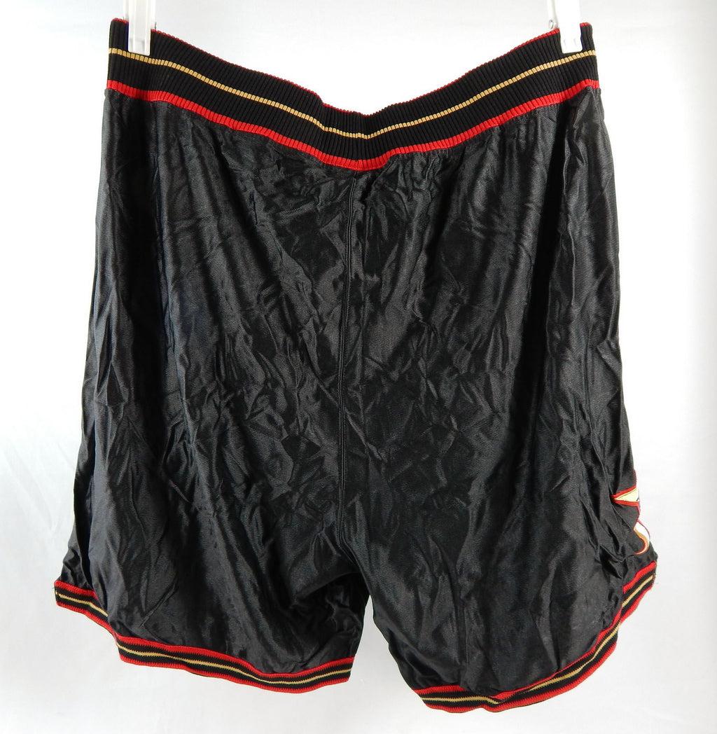 Late 1990s Early 2000s Philadelphia 76ers #21 Game Used Black Shorts 42 239 Pic2