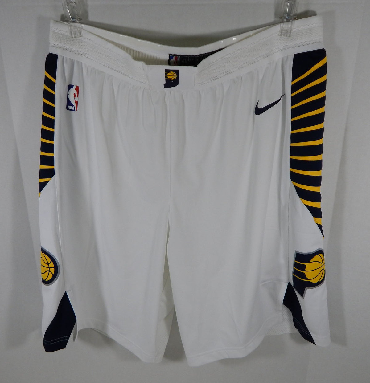 2017-18 Indiana Pacers Game Issued White Game Shorts Assoc Ed Nike Pro Cut 44+2