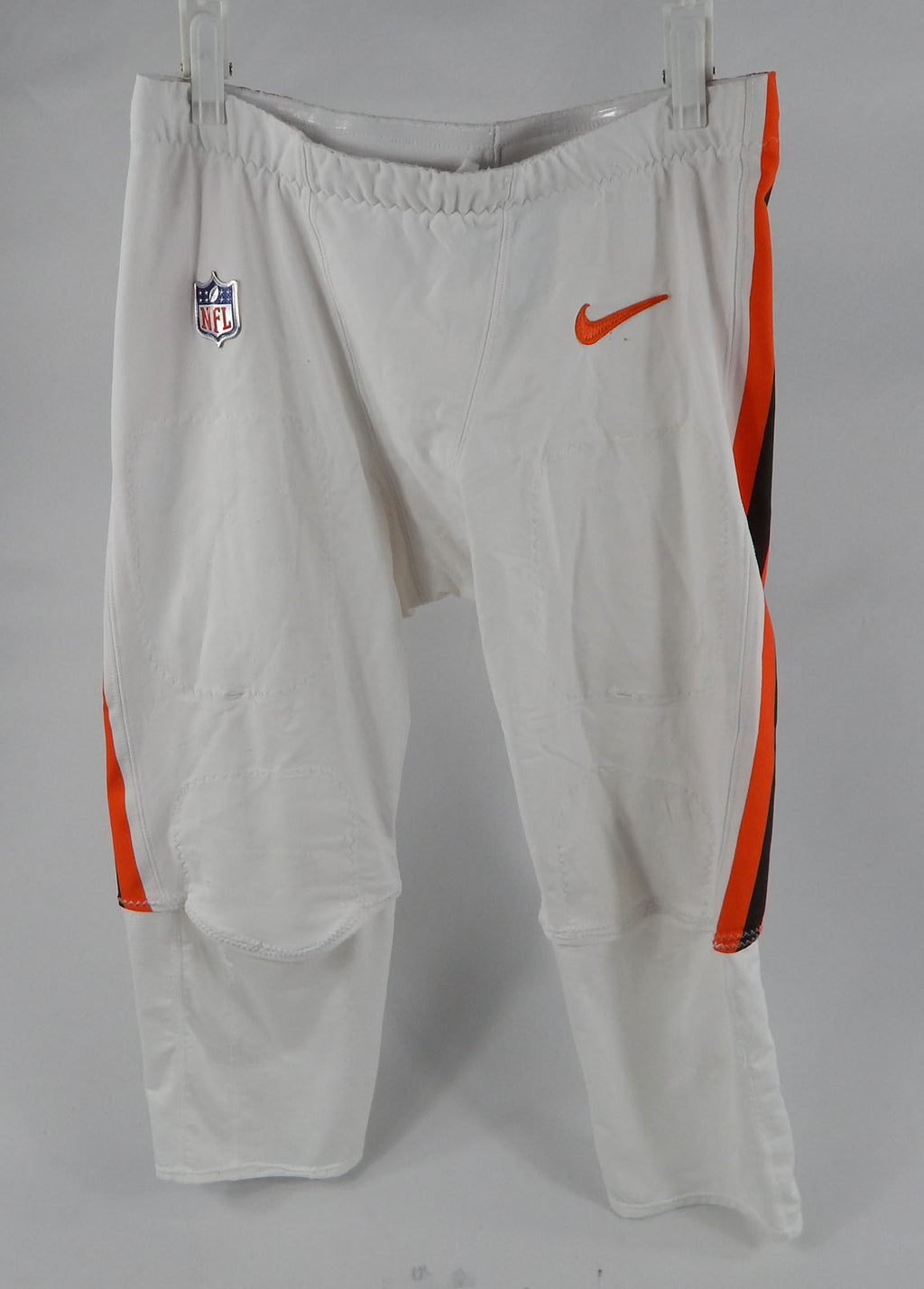 2025 Cleveland Browns David Njoku #85 Game Used White Pants 36 499