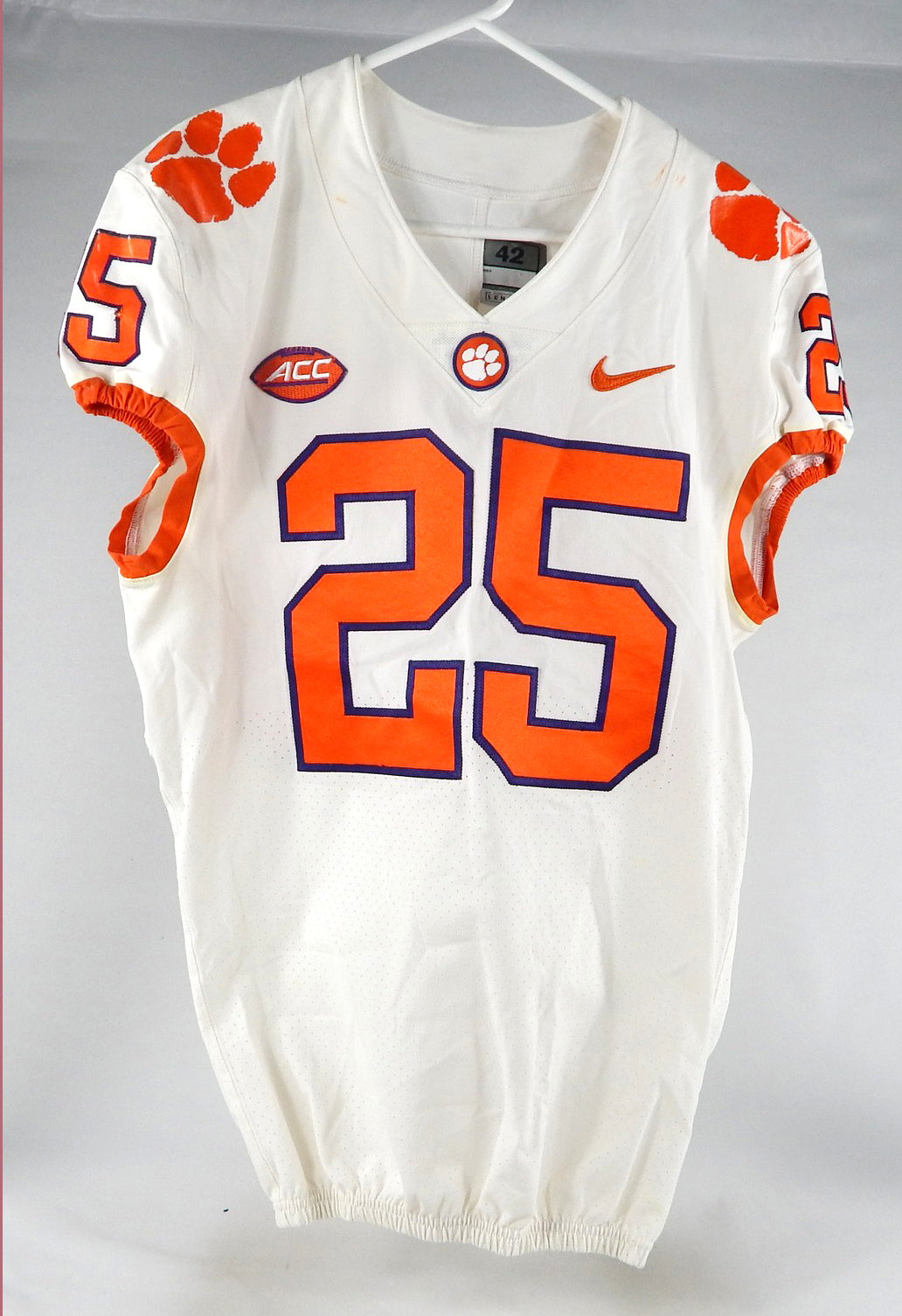 2018-22 Clemson Tigers #25 Game Used White Jersey Nameplate Removed 42 DP77626