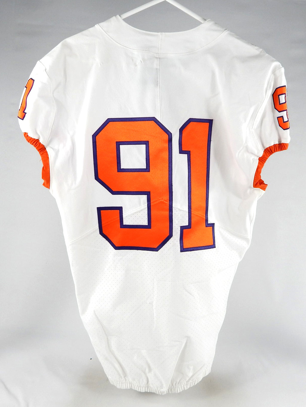 2018-22 Clemson Tigers #91 Game Used White Jersey Nameplate Removed 42 631 Pic2