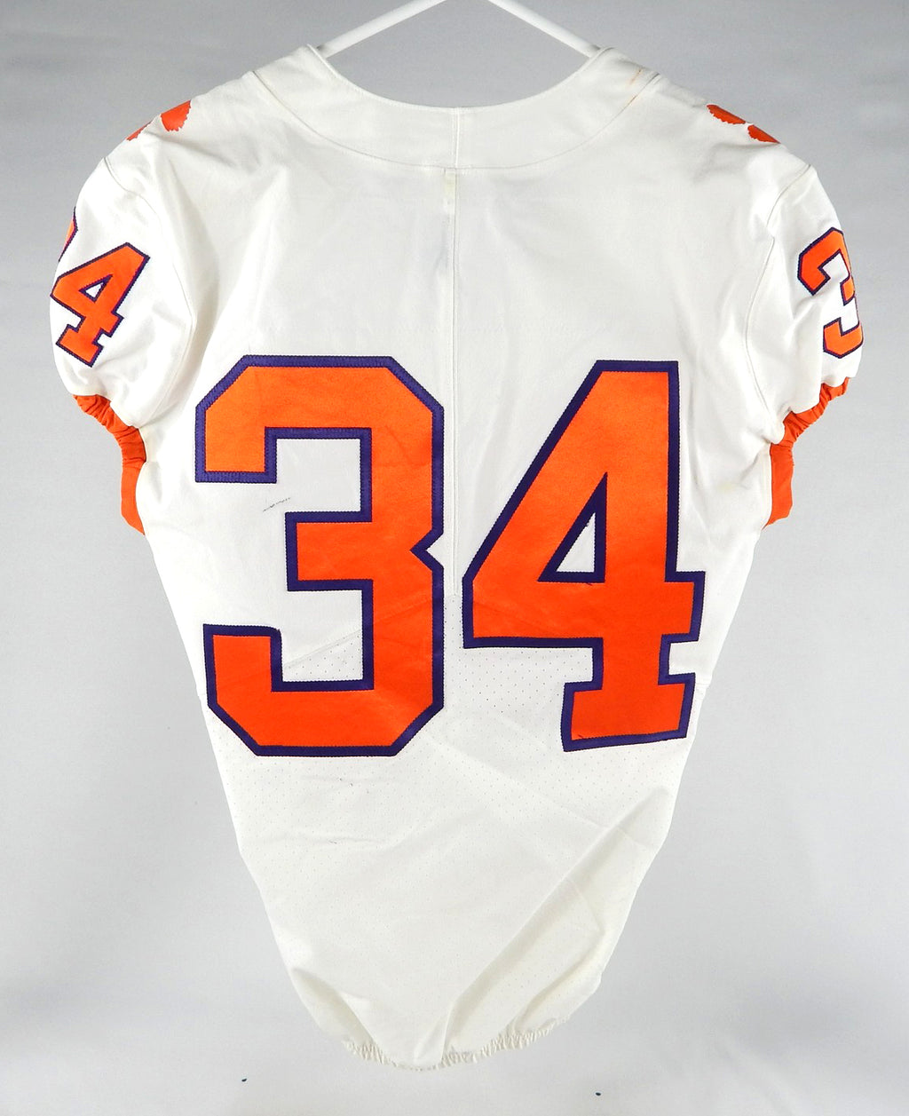 2018-22 Clemson Tigers #34 Game Used White Jersey Nameplate Removed 38 637 Pic2