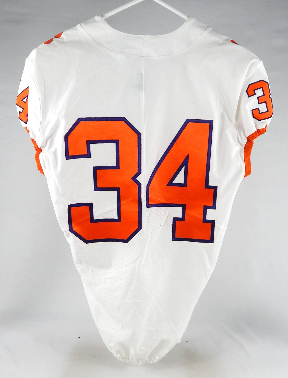 2018-22 Clemson Tigers #34 Game Used White Jersey Nameplate Removed 42 638 Pic2