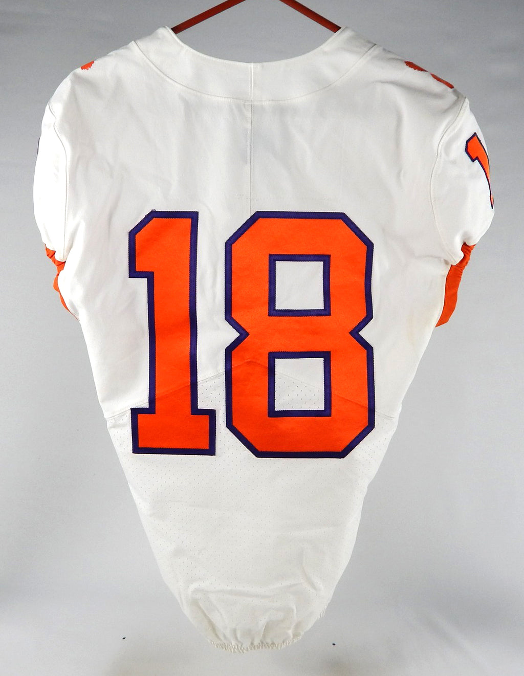 2018-22 Clemson Tigers #18 Game Used White Jersey Nameplate Removed 38 639 Pic2