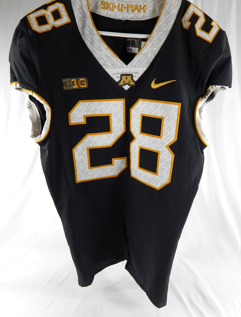 2018 Minnesota Golden Gophers #28 Game Used Grey Jersey Alt Football NP Rem 40 1 Pic2