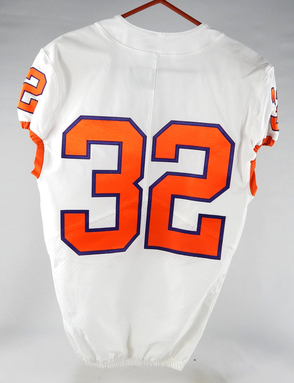 2018-22 Clemson Tigers #32 Game Used White Jersey Nameplate Removed 38 642 Pic2