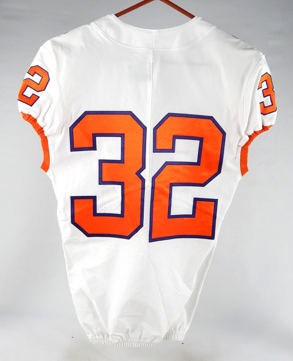 2018-22 Clemson Tigers #32 Game Used White Jersey Nameplate Removed 38 648 Pic2