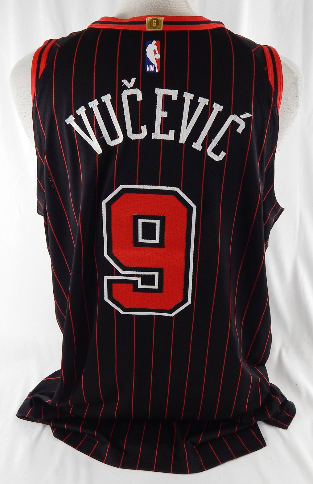 2025-26 Chicago Bulls Nikola Vucevic #9 Game Used Black Jersey Statement  6 Pts Pic2