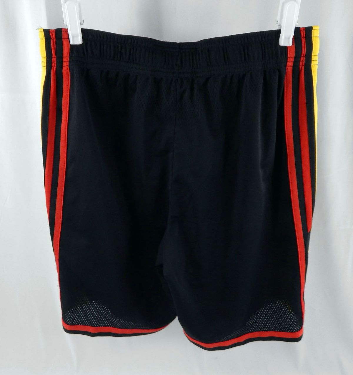 2023-24 Atlanta Hawks Bogdan Bogdanovic #13 Game Used Basketball Shorts 38 13849 Pic2