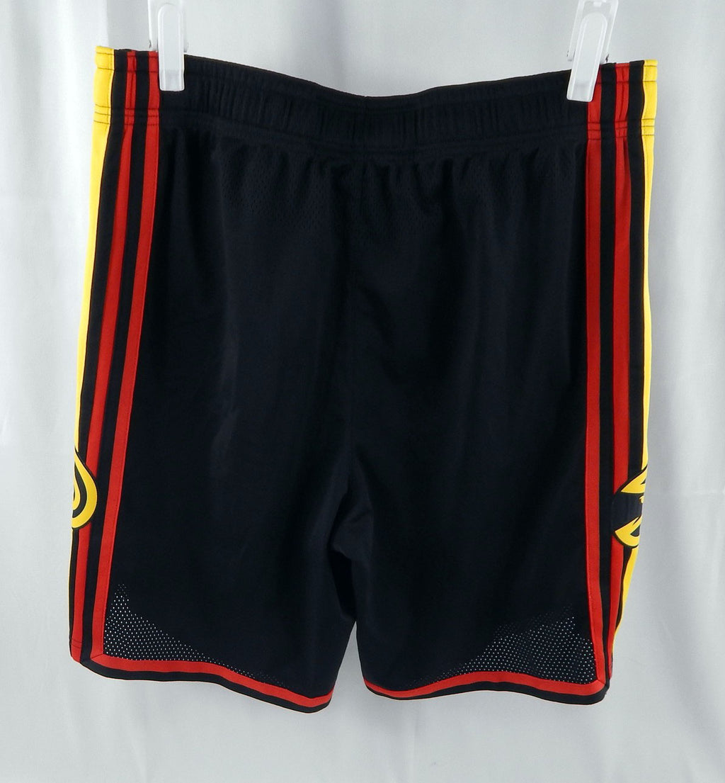Atlanta Hawks Keaton Wallace #2 Game Used Black Basketball Shorts 38 DP113853 Pic2