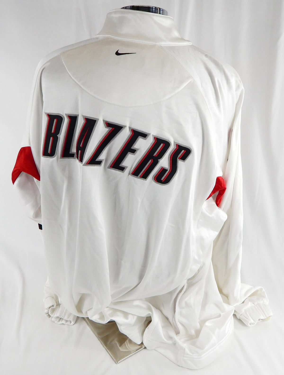 2002-03 Portland Trail Blazers Derek Anderson #1 Game Used White WarmUp Jacket 4 Pic2