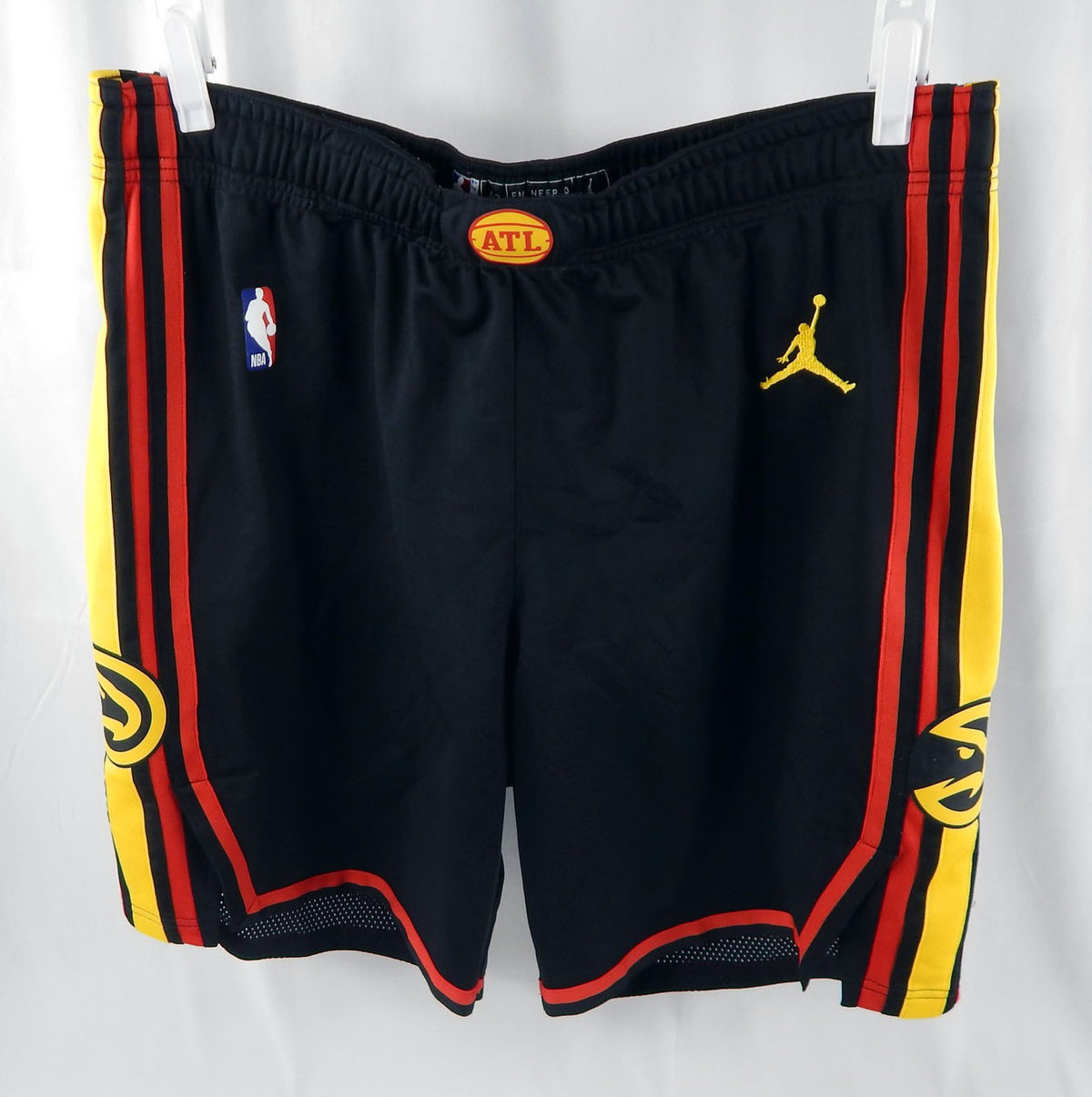 2025-26 Atlanta Hawks Onyeka Okongwu #17 Game Used Basketball Shorts 42 113861
