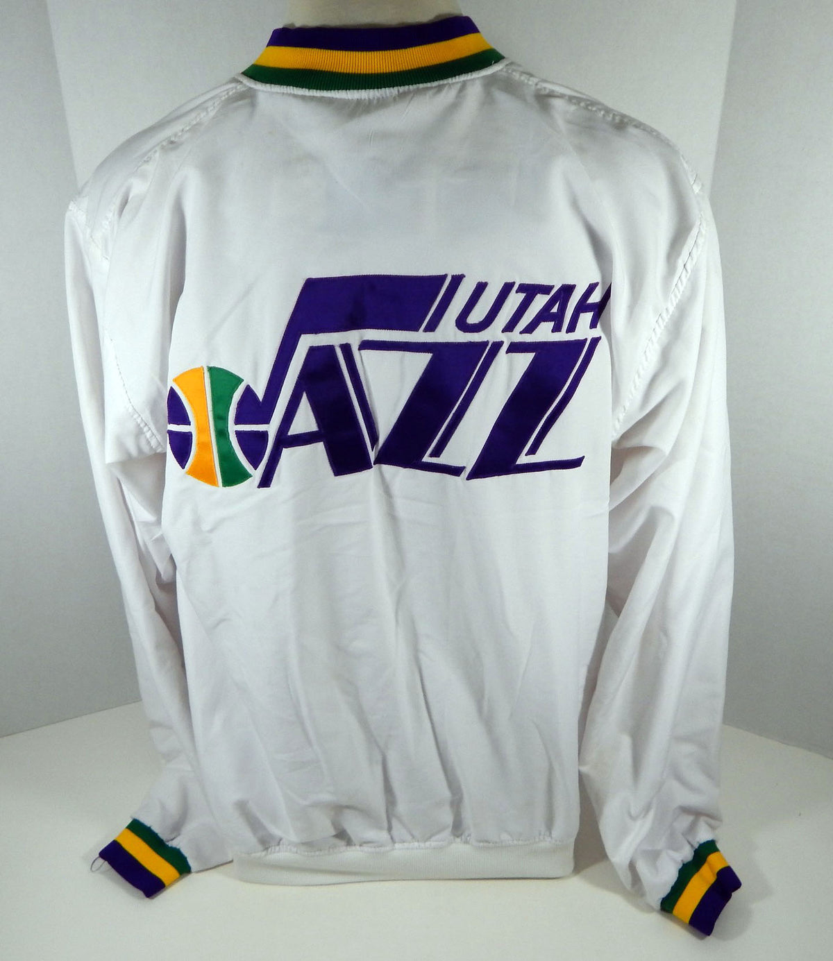 1992-93 Utah Jazz Stephen Howard #43 Game Used White Game Jacket Pants 40 Pic2