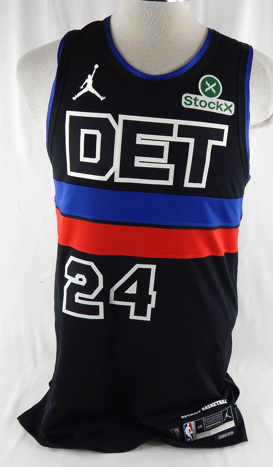2025-26 Detroit Pistons Daniss Jenkins #24 Game Used Black Jersey Statement 19 P
