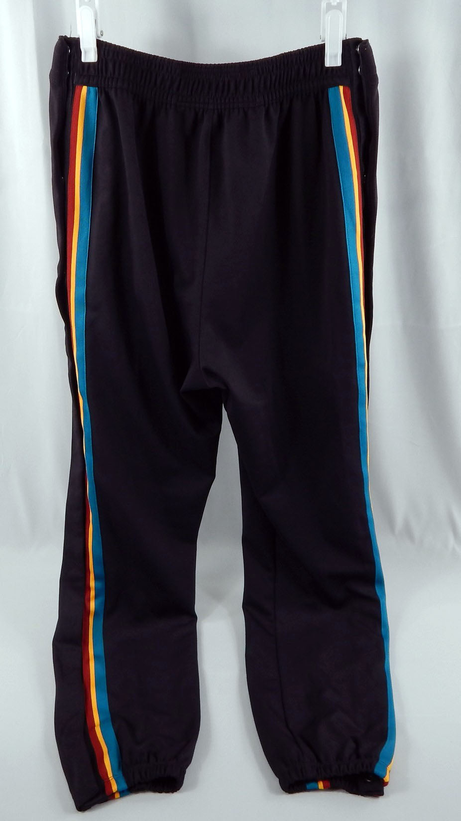 2025-26 Detroit Pistons Marcus Sasser #25 Game Used Black Warm Up Pants M 13893 Pic2