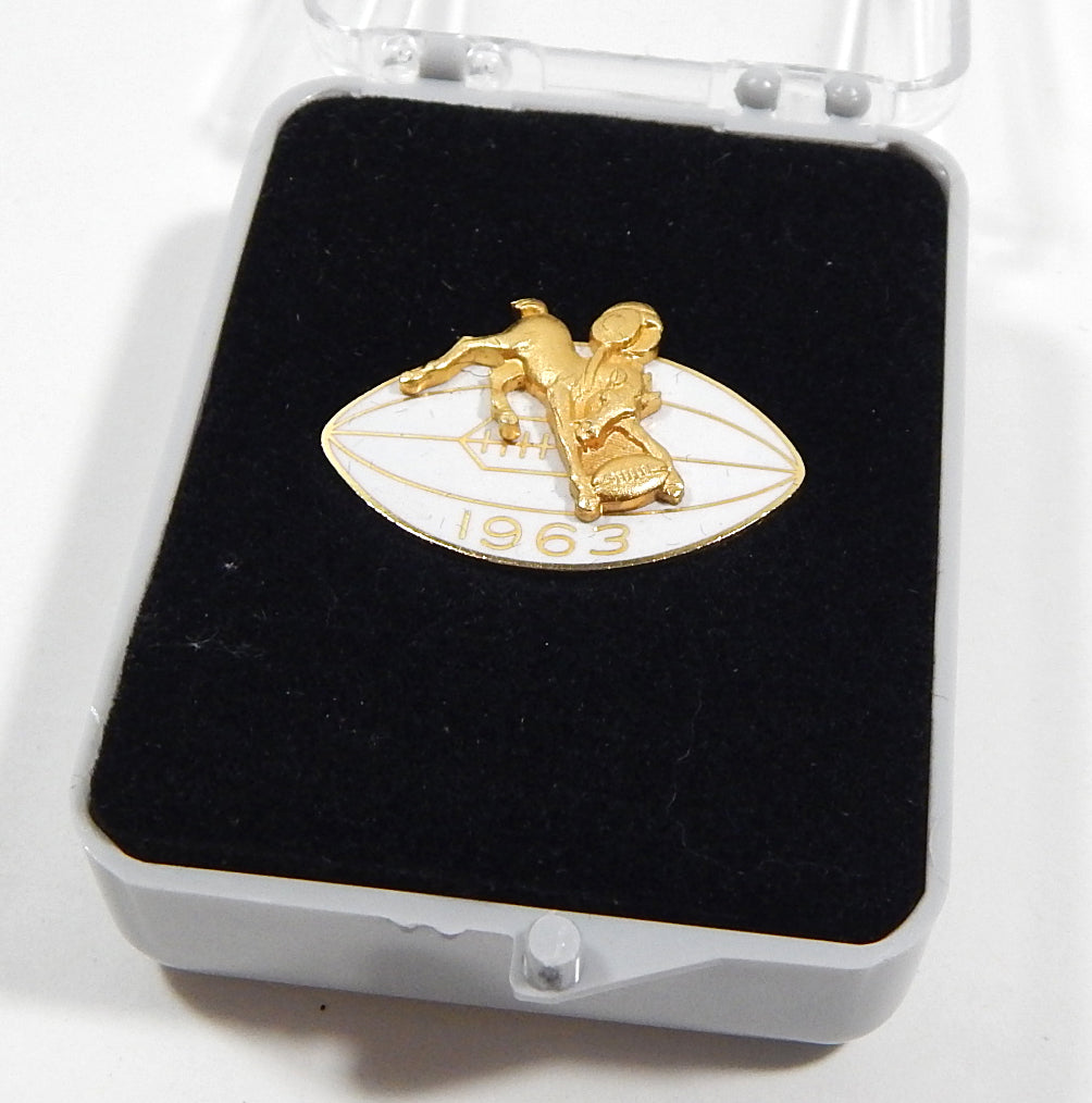 1963 Baltimore Colts Vintage NFL Lapel Press Pin In Original Case Pic2