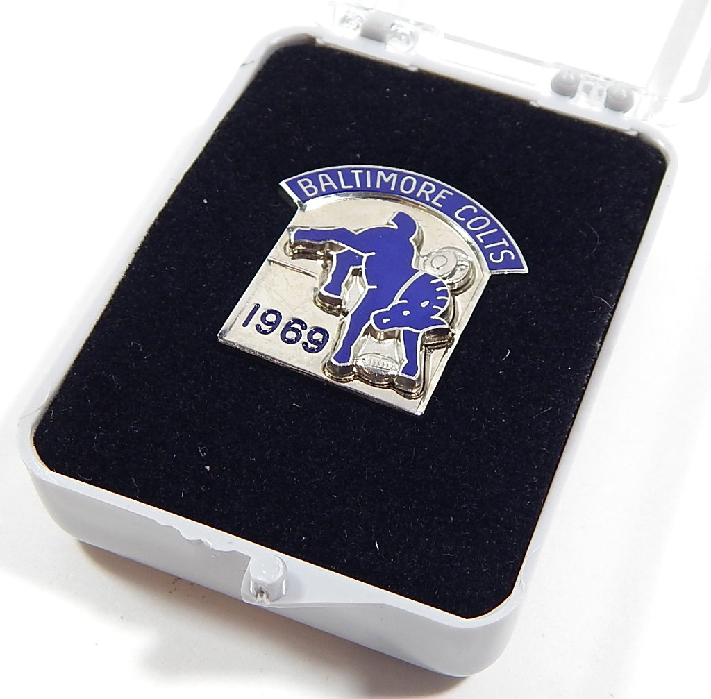 1969 Baltimore Colts Vintage NFL Lapel Press Pin In Original Case Pic2