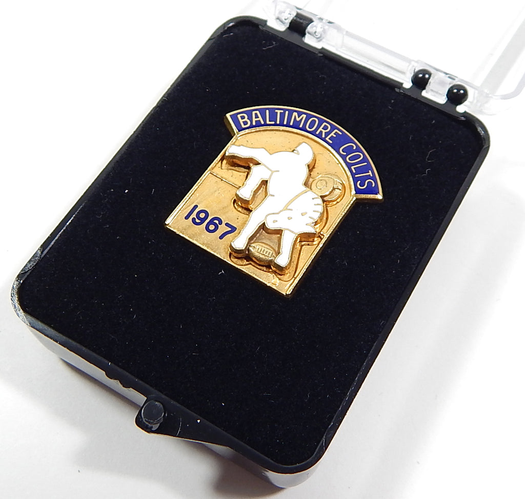 1967 Baltimore Colts Vintage NFL Lapel Press Pin In Original Case Pic2
