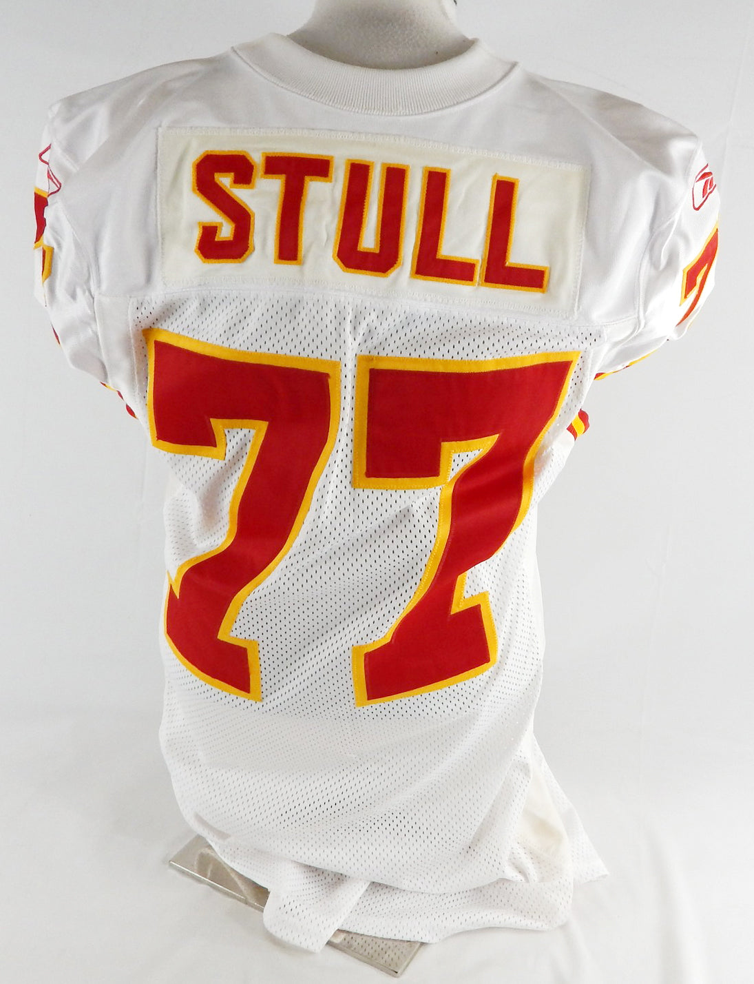 2001 Kansas City Chiefs Stull #77 Game Issued White Jersey 46 293 Pic2