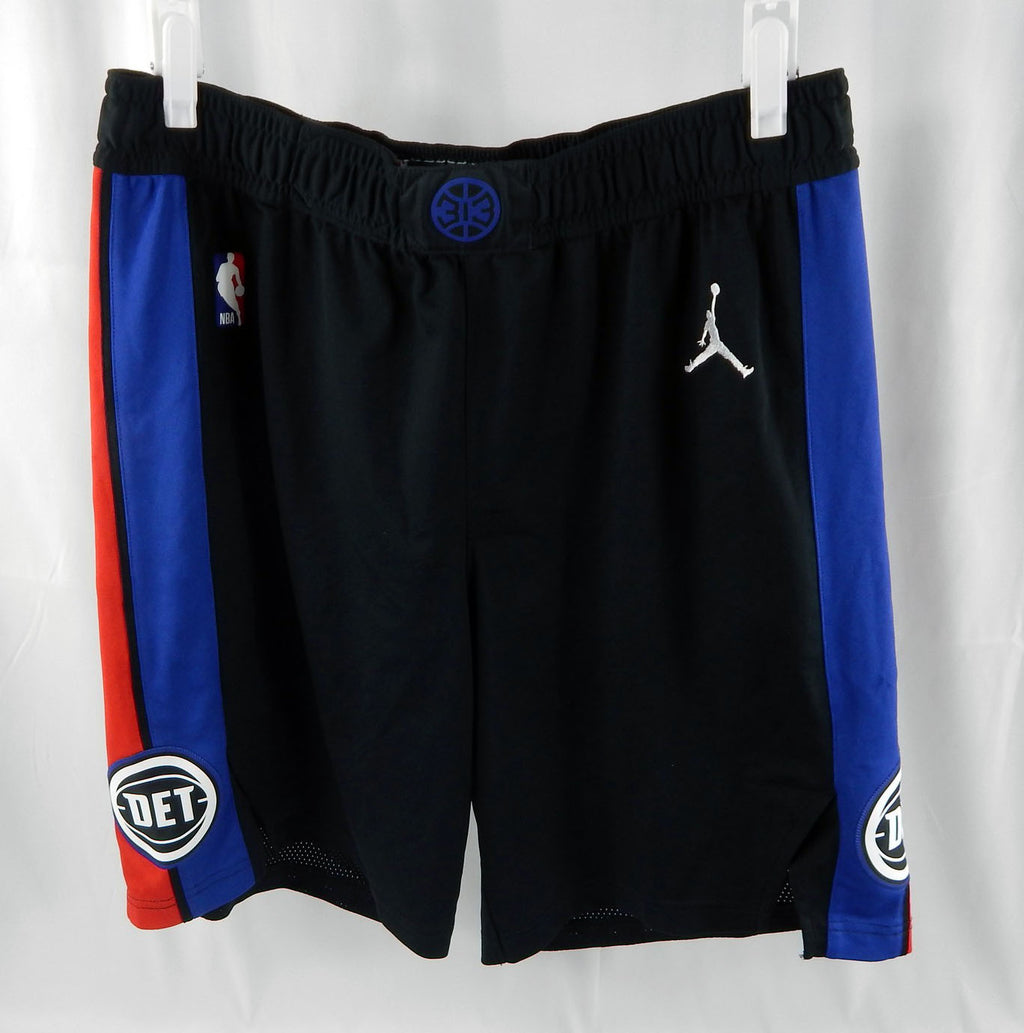 2025-26 Detroit Pistons Caris LeVert #8 Game Used Black Basketball Shorts 40 906