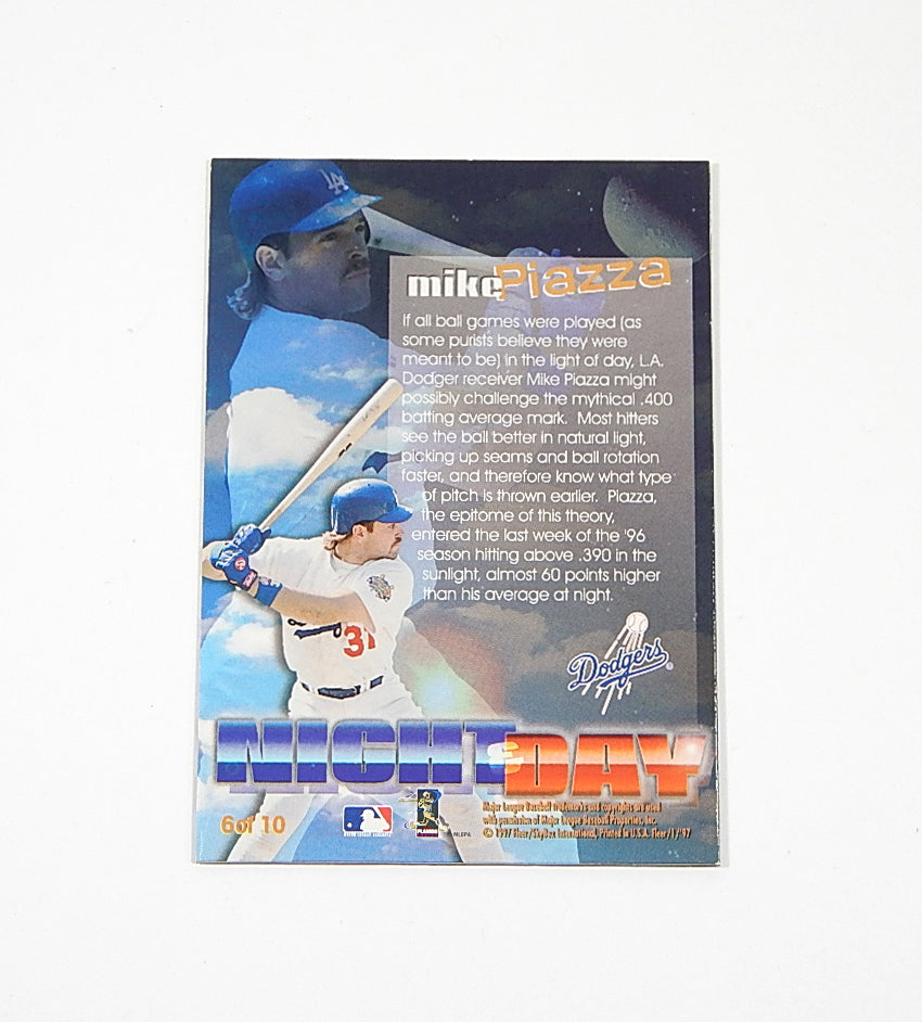 1997 Fleer Night and Day Mike Piazza #6 Lenticular Pic2