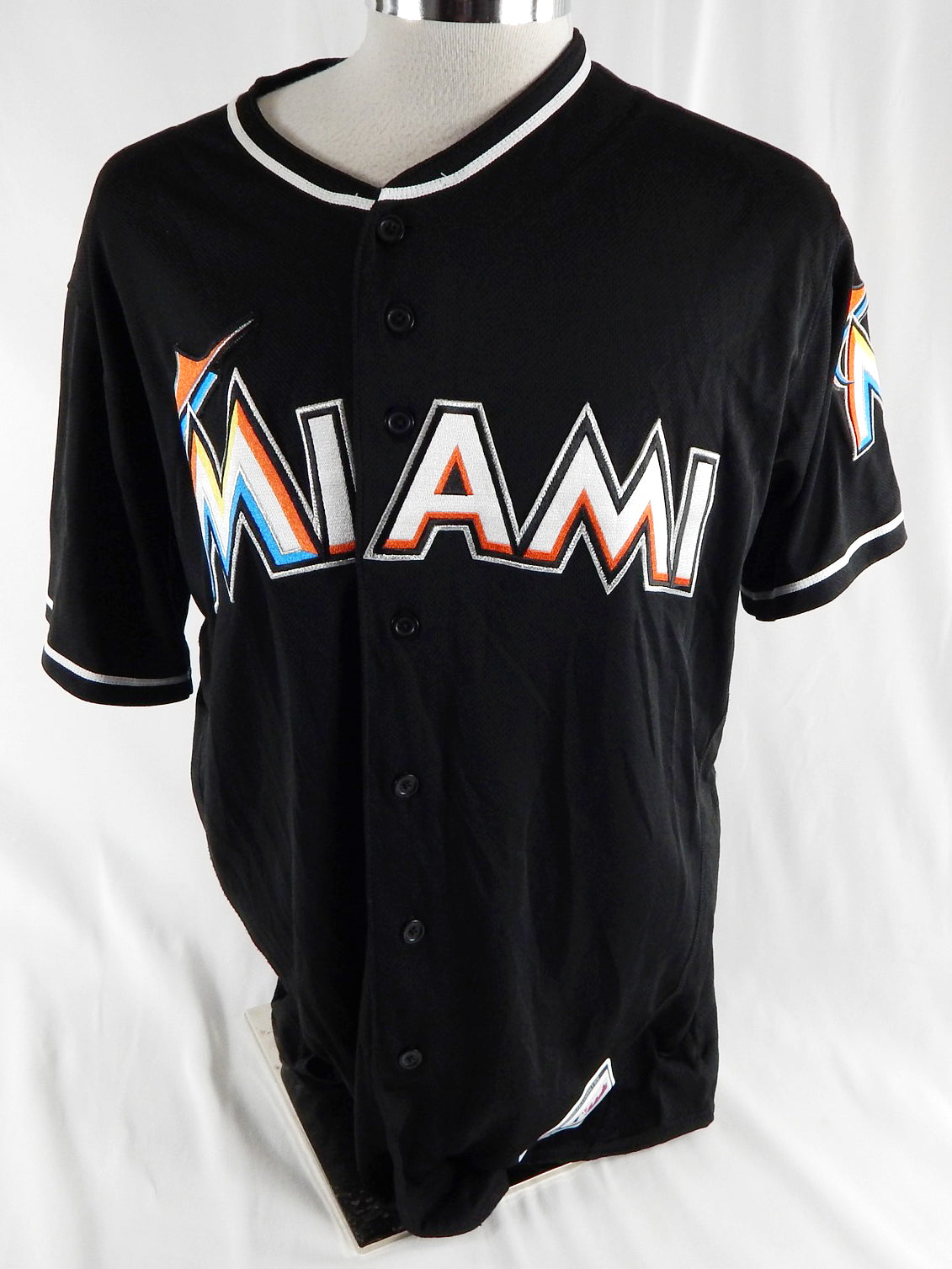 2012-18 Miami Marlins Dillon Peters #54 Game Used Black Jersey 46 002