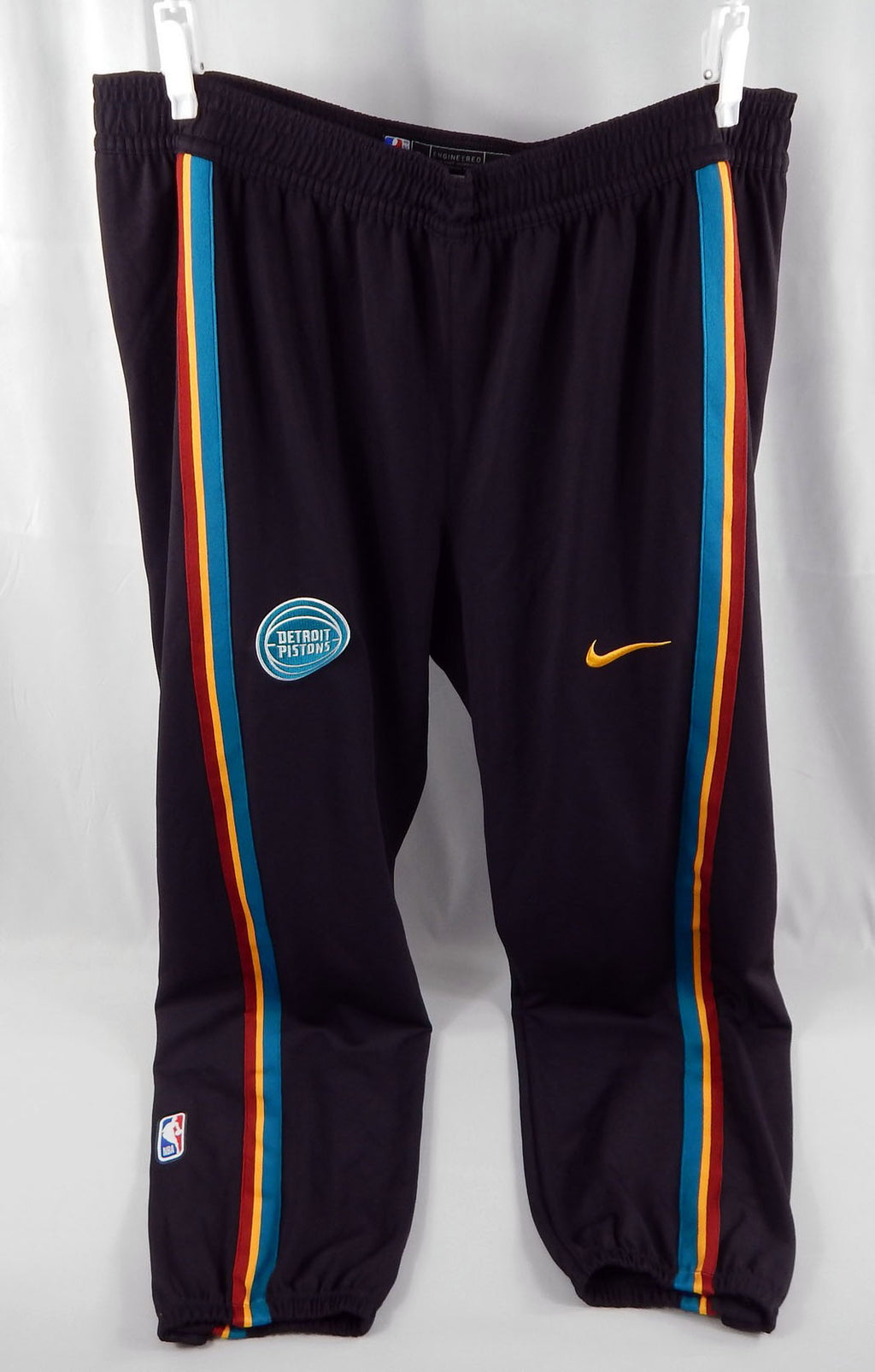 2025-26 Detroit Pistons Tolu Smith #35 Game Used Black Warm Up Pants XXL 113915