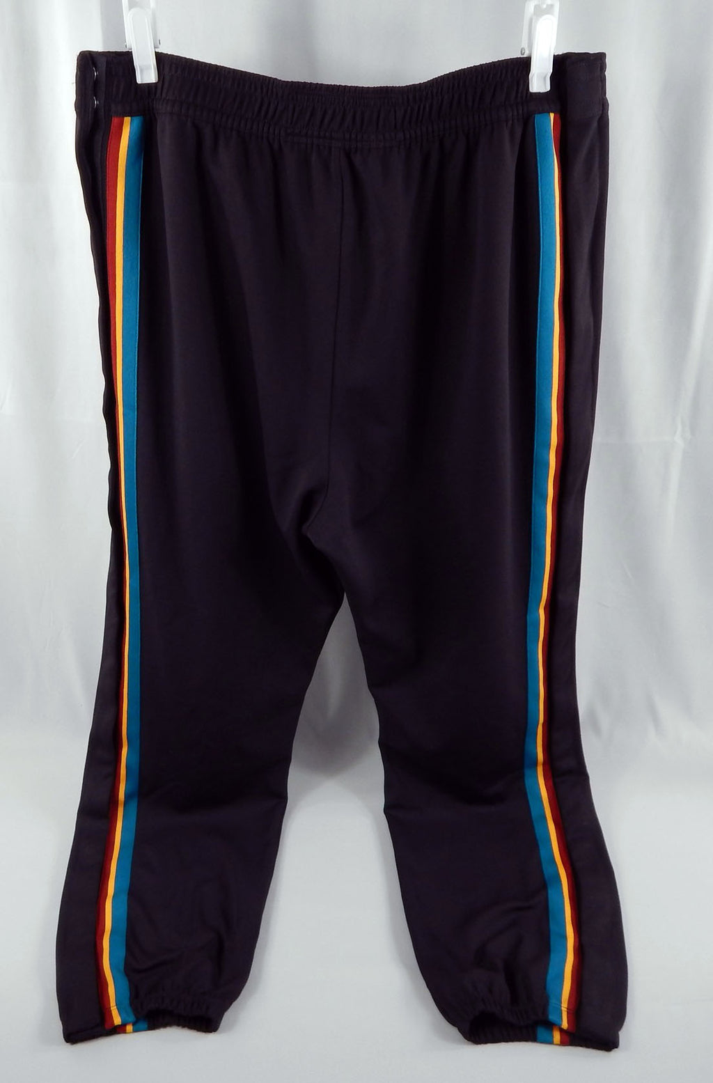 2025-26 Detroit Pistons Tobias Harris #12 Game Used Black Warm Up Pants XL 3916 Pic2
