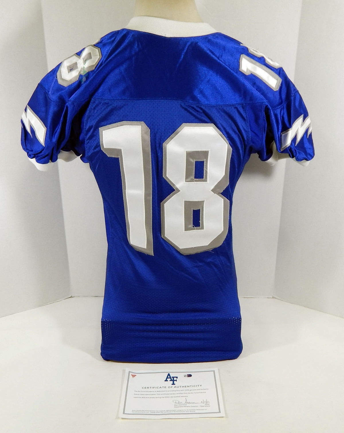 2002-06 Air Force Falcons #18 Game Used Blue Football Jersey M 732 Pic2