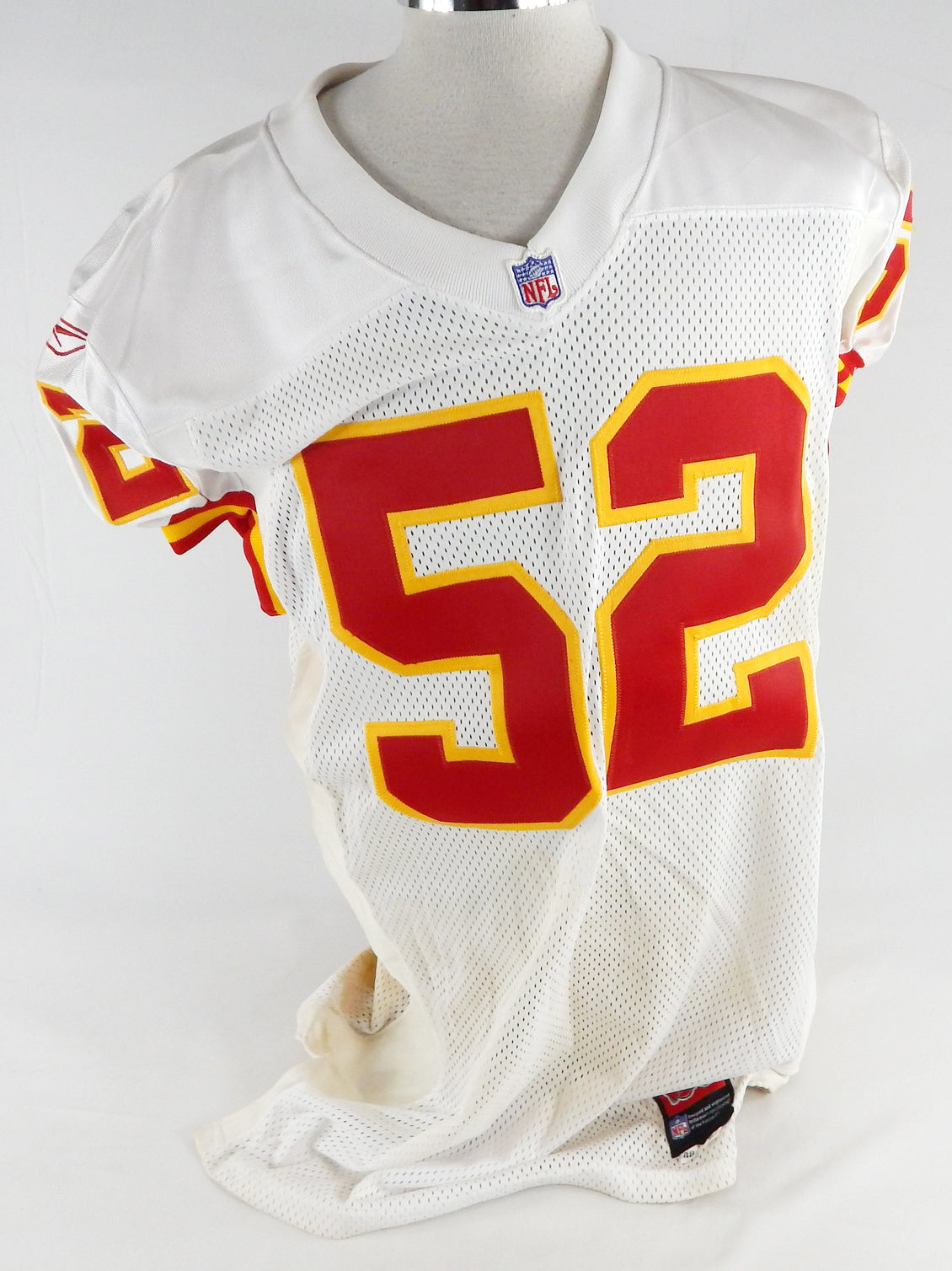 2001 Kansas City Chiefs Andre O'Neal #52 Game Issued White Jersey 48 305